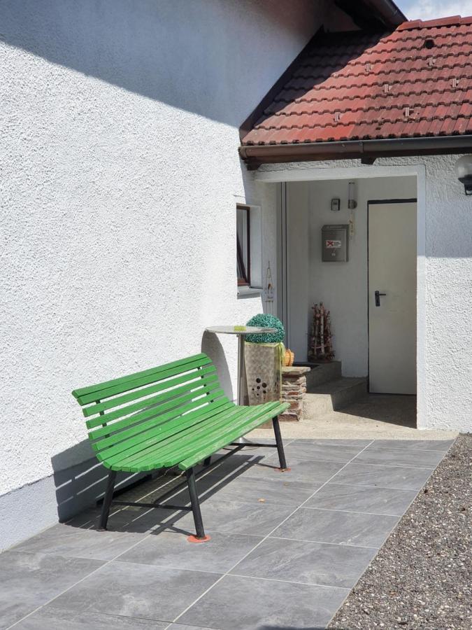 Bogi'S Ferienhaus - Pension Laakirchen Exterior foto